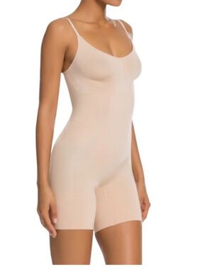 SPANX Oncore Mid-Thigh‎ Body Suit nude body slimming liner Size medium